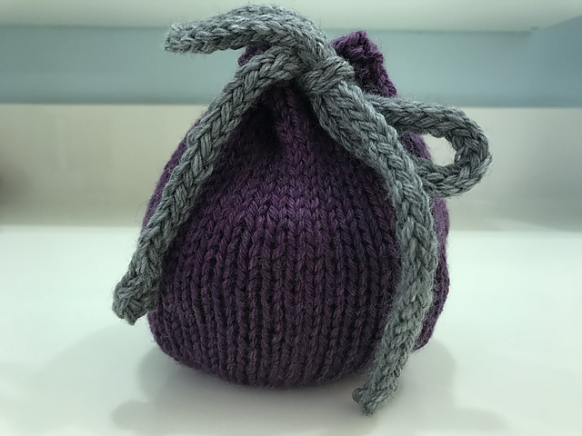 A Basic Knitted Bag