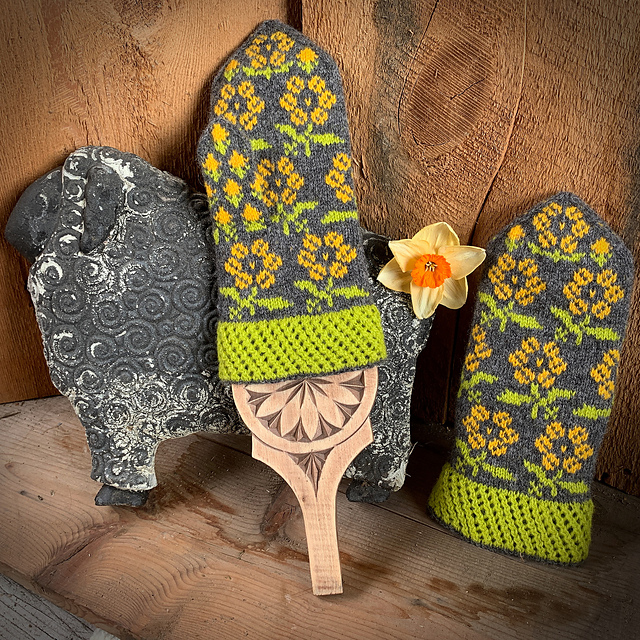Daffodils Mittens