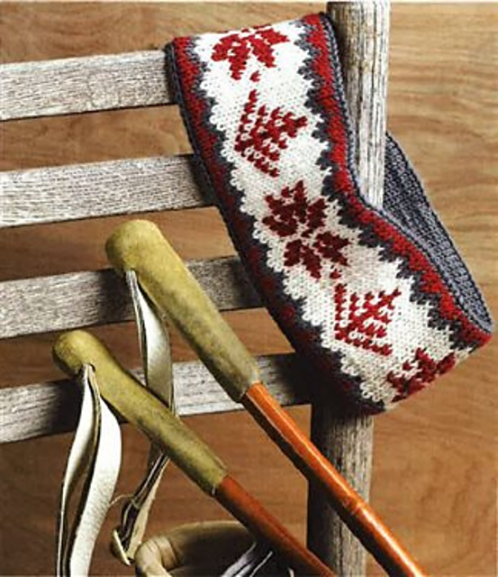 A snowflake/rose ski headband to knit