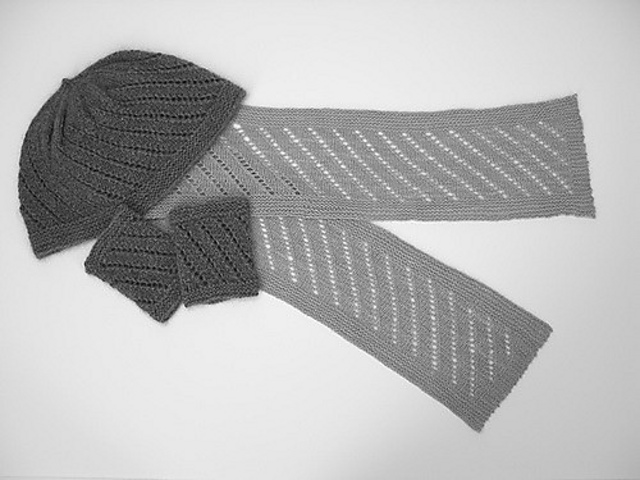 Fish Trap Wrist Warmers