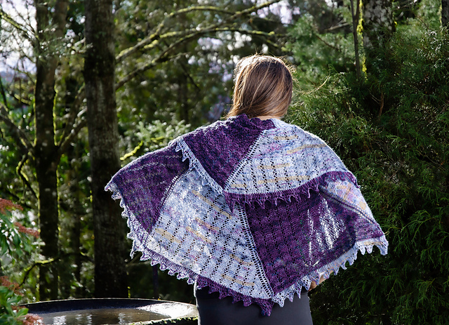 Creemee Swirl Shawl