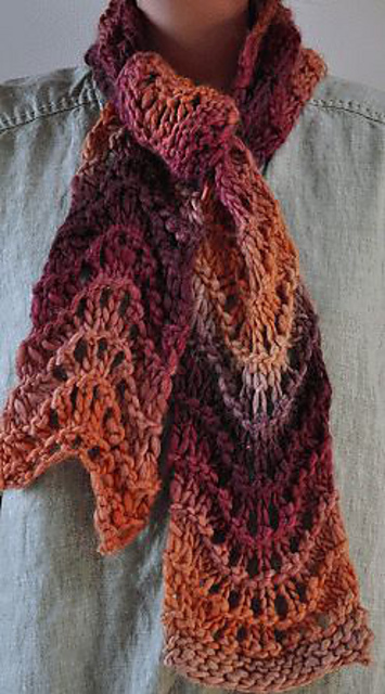 Chunky Mochi Fan Stitch Scarf