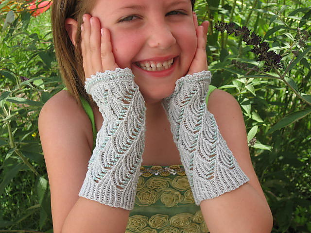 Thranduil's sparkly wrists