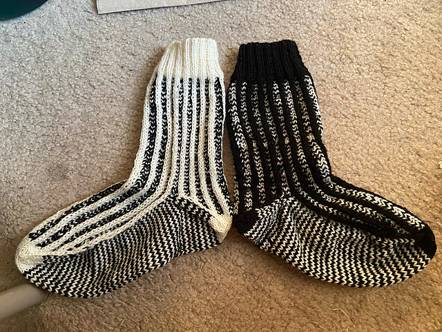 Novel Knits: Simon & Baz