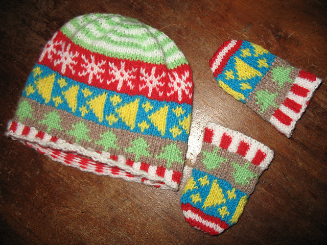 Baby Elf Hat & Mitts