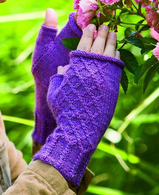 Diamond Trellis Gloves