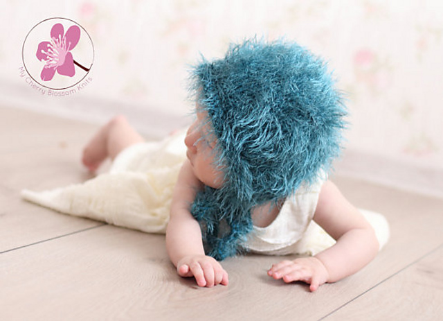Fuzzy Grass Bonnet