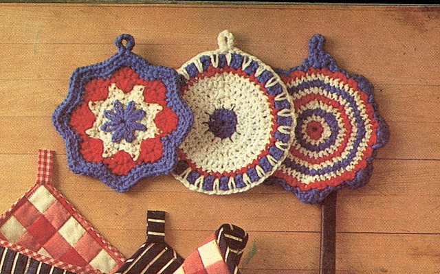 Flower Center Pot Holder