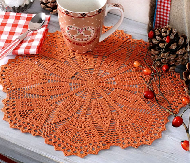 Ravelry Modell 3 Deckchen pattern by M. Hofinger
