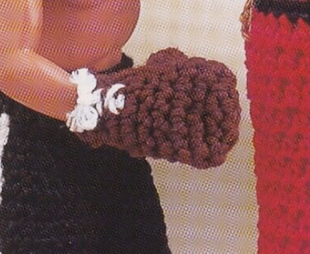 Fashion Doll Gym: Boxing Gloves