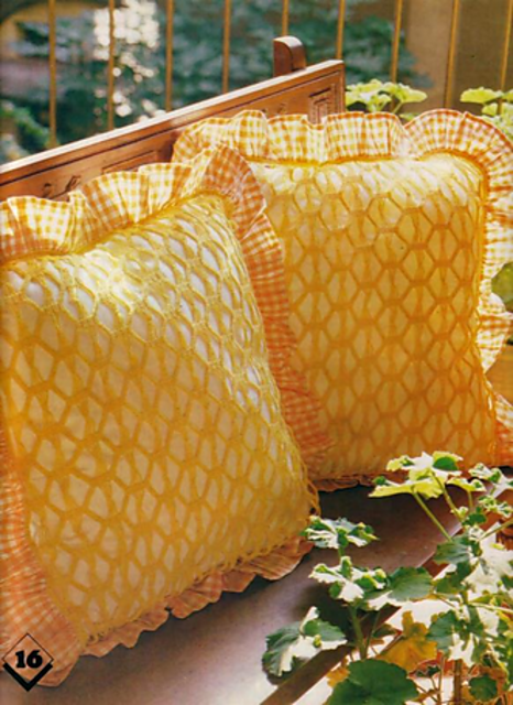 A Flounced Pillow