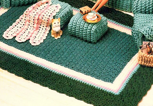Classic Living Room: Rug