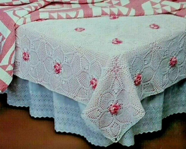 Rose Pineapple Bedspread