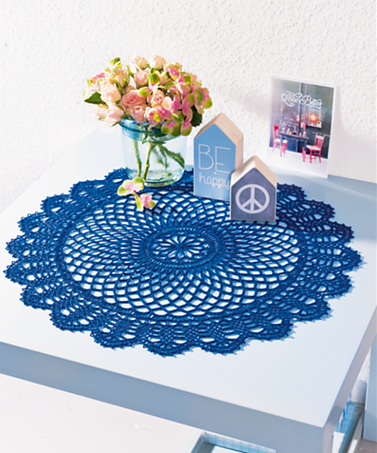 Großes Deckchen in Blau