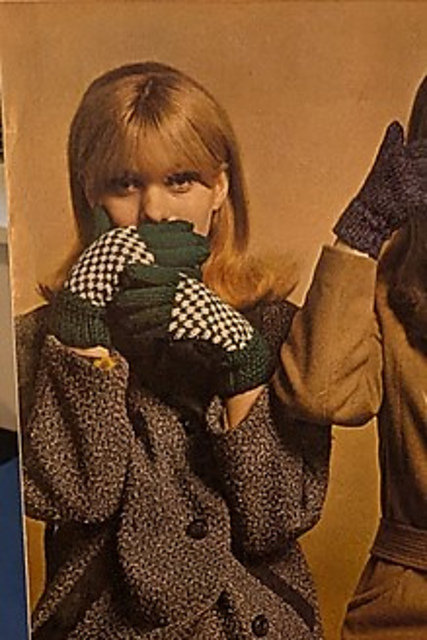 Checkerboard Gloves