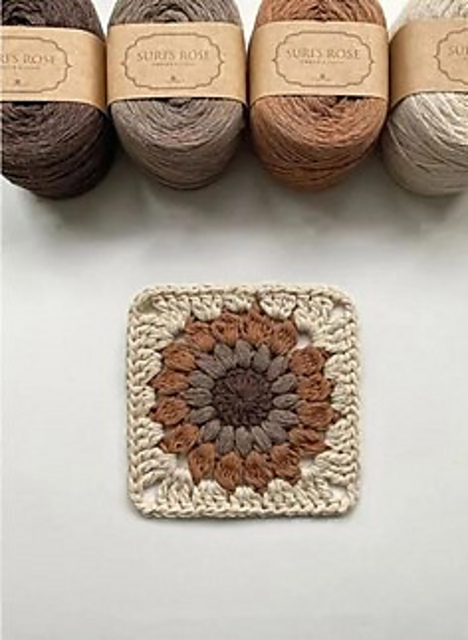 Bold Petal Flower Granny Square
