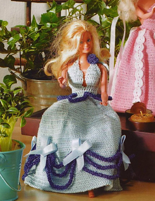 Pastel: blue dress