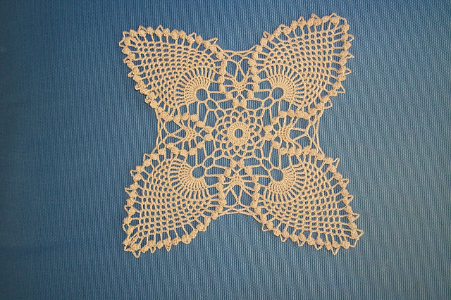 Pineapple Tablecloth A-964