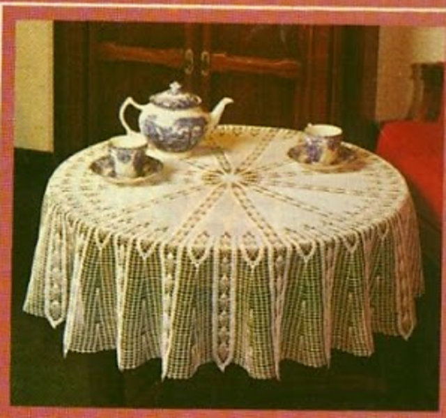 Lattice table cloth