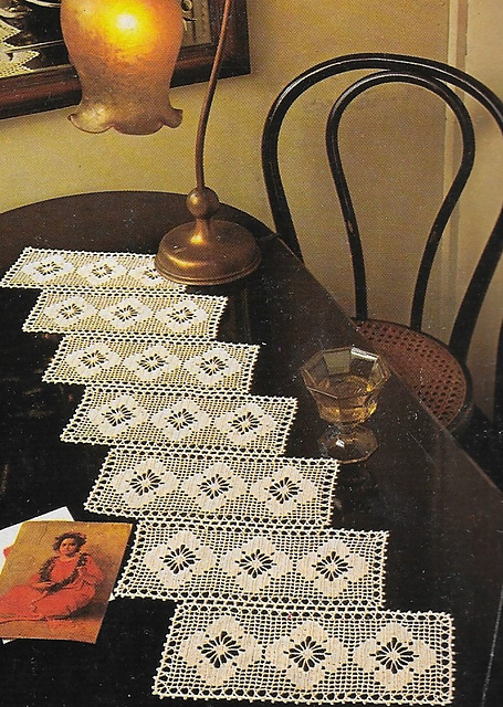 Ladder table runner