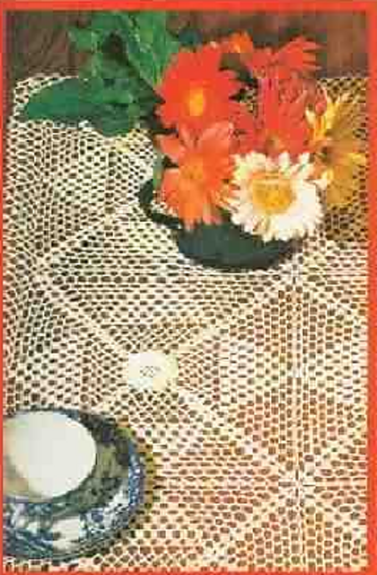 Table Center with square motifs