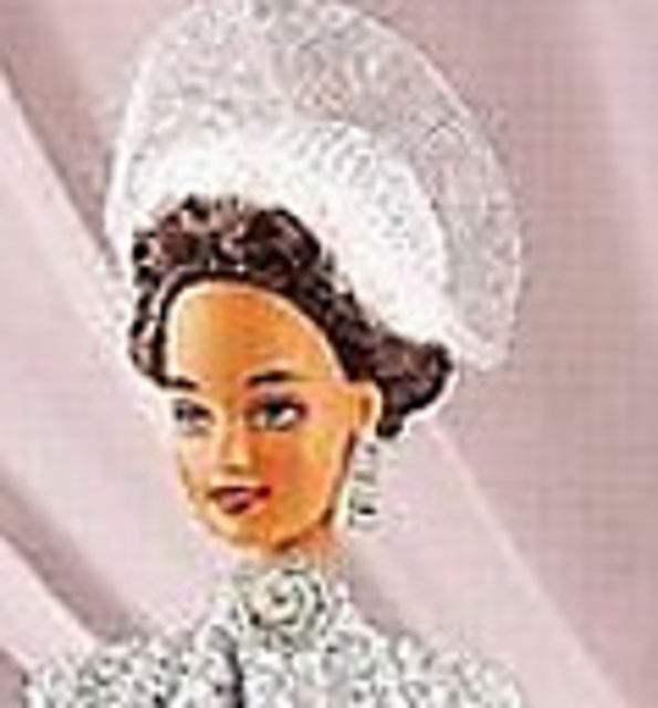 Duchess' Hat and Jewelry