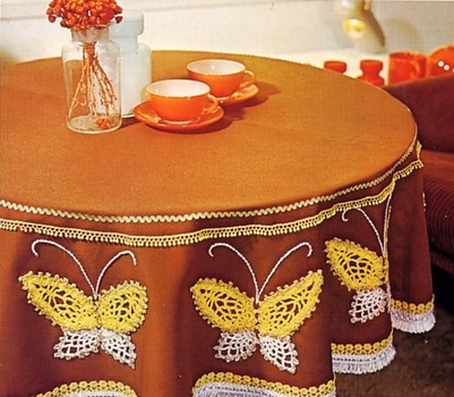 Nappe Ornee de Papillons