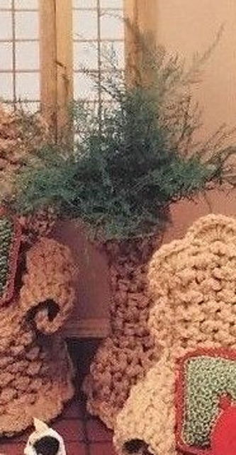 The Veranda: Wicker Plant Stand