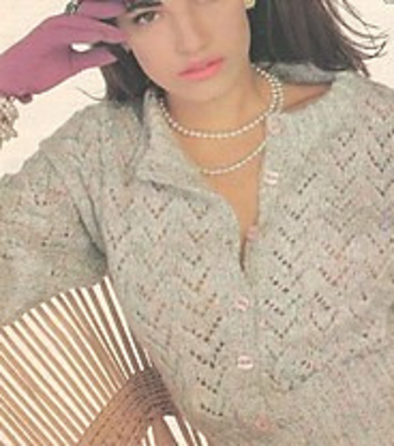 Cuddly cardigan in lace pattern