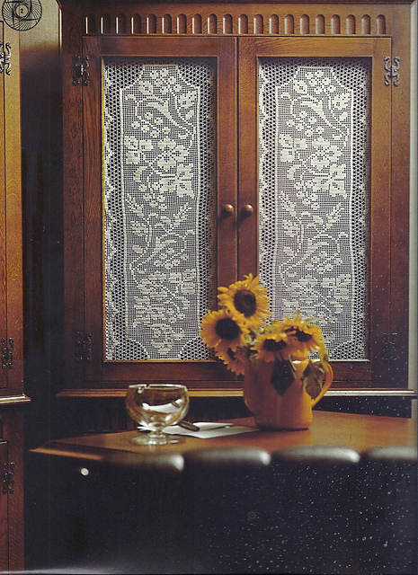 Grape Leaves Filet curtain