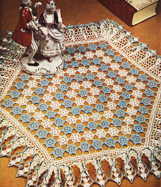 Ruffled Hexagon Centerpiece