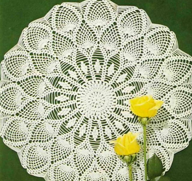 Table Center Pineapple Motifs