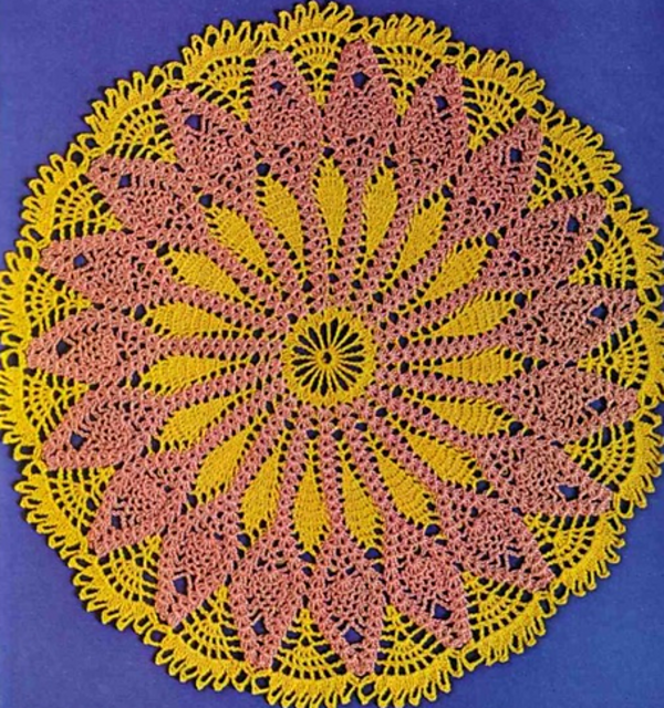 Two-Colour Round Table Centers: Table Center 14
