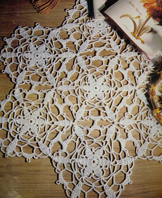 Dresser Doily #27