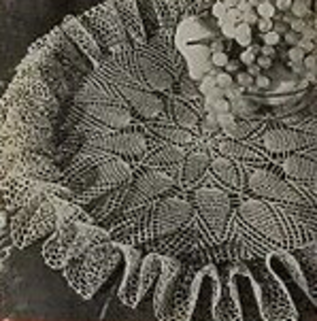 Pineapple Ruffled Centerpiece