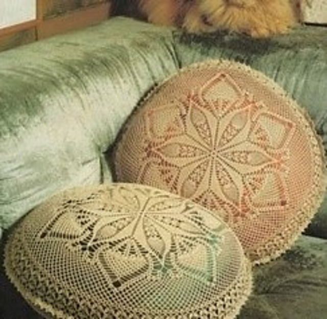 Round Pillows