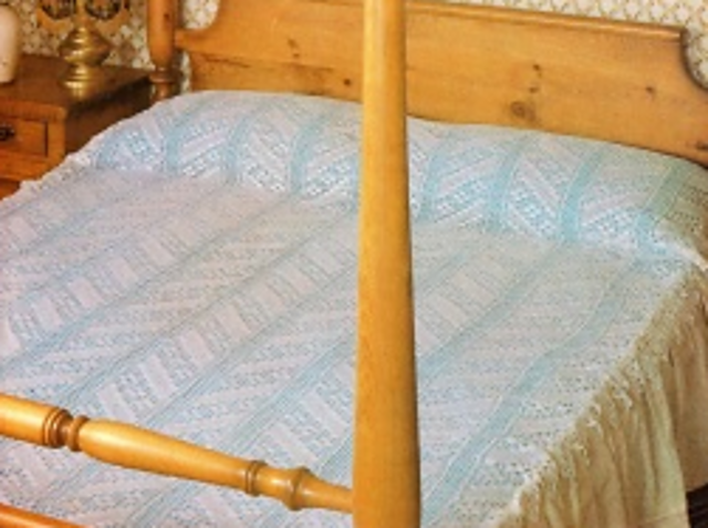 Zigzag Bed Throw
