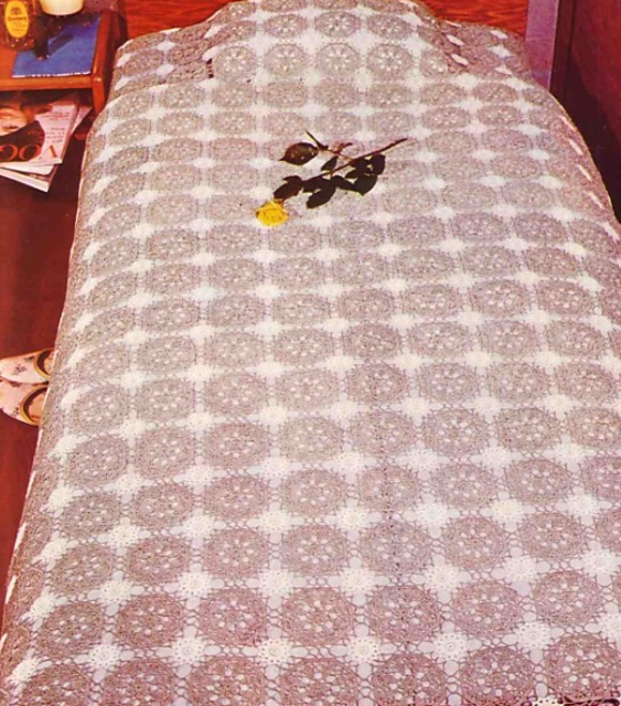 A Peaceful Atmosphere: Bedspread