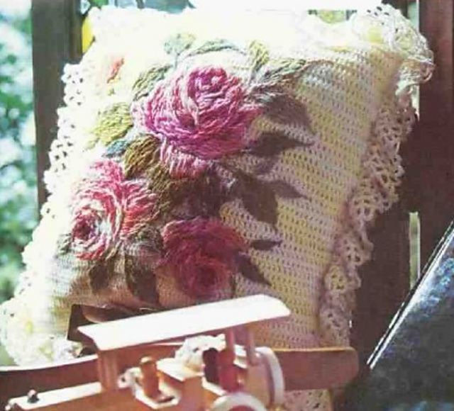 Twin Pillows in Pastel Colours