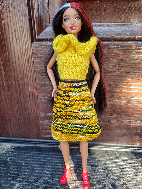 #0135 Yellow top and gray skirt