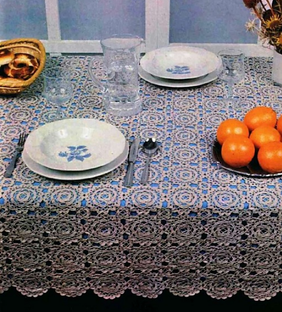 Rectangular Tablecloth of Round Motifs
