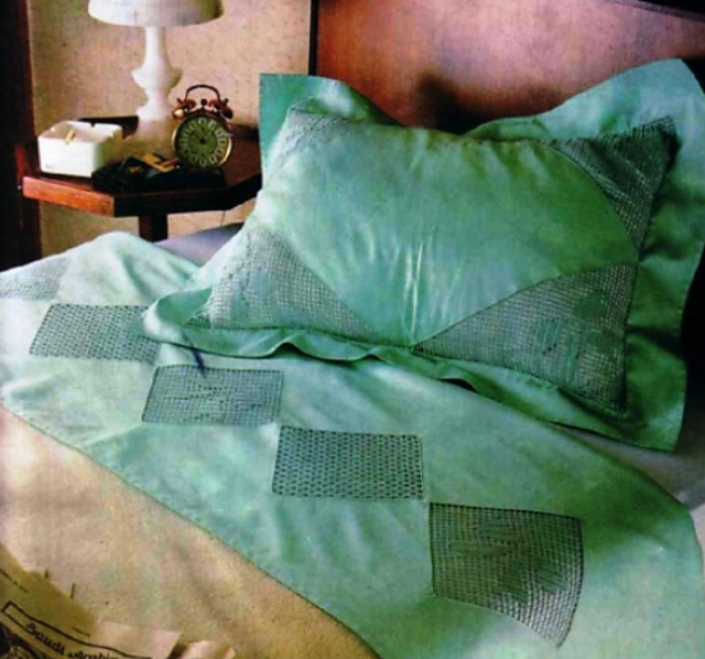 Decorating Turned Down Piece and Pillow