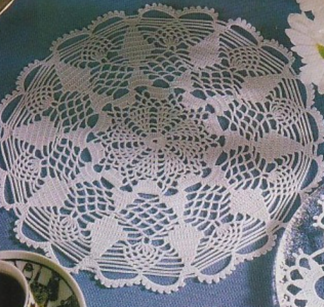 Modell 47 Rosette mit Picotbögen