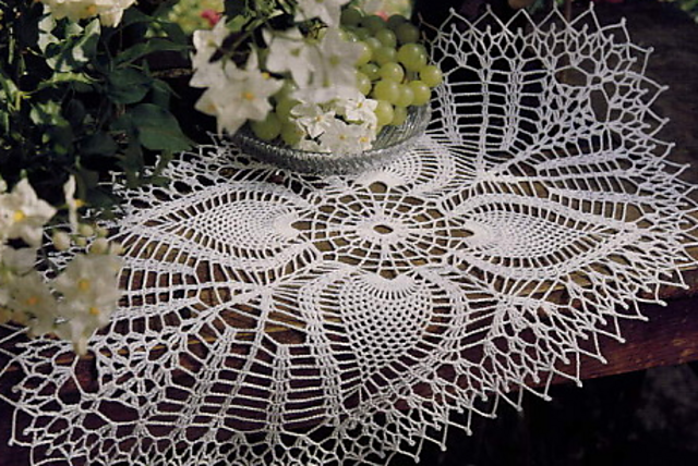 ravelry-modell-7-ovales-deckchen-mit-ananasmuster-pattern-by-oz-verlag