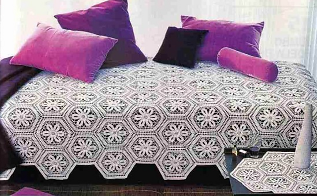 Artistic Daybed