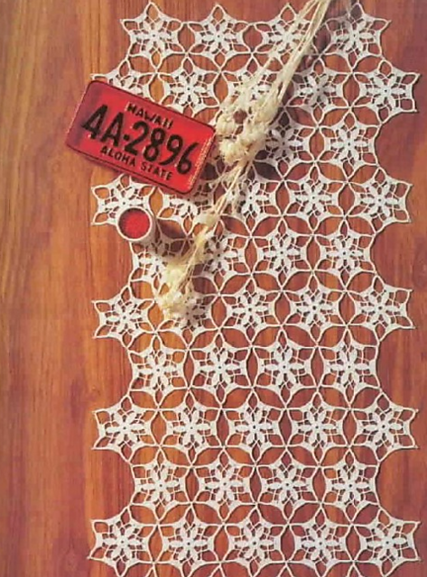 Table Runner Lotus