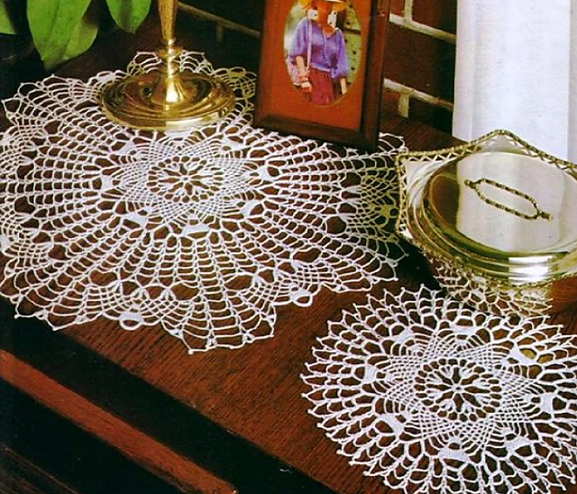 Matching Table Center and Coaster