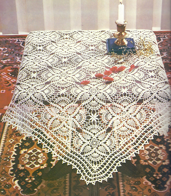 Pineapple Motif Tablecloth