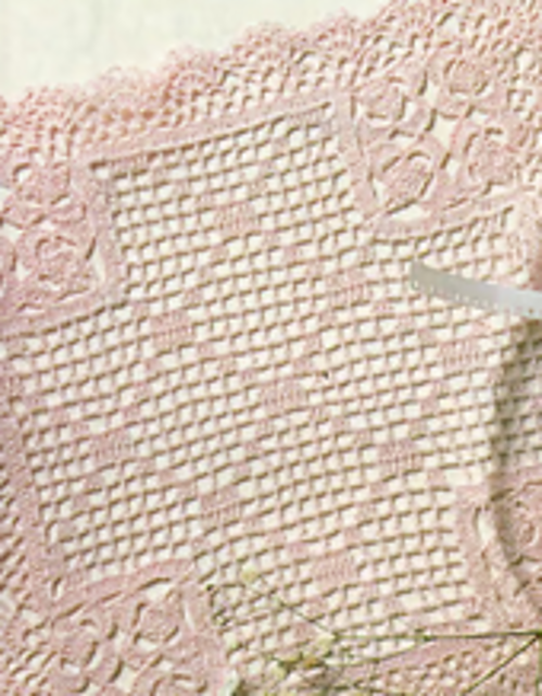 Lacy Square Mat