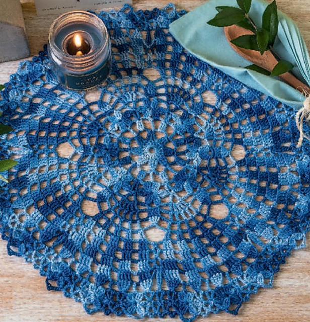 Blau meliertes Deckchen